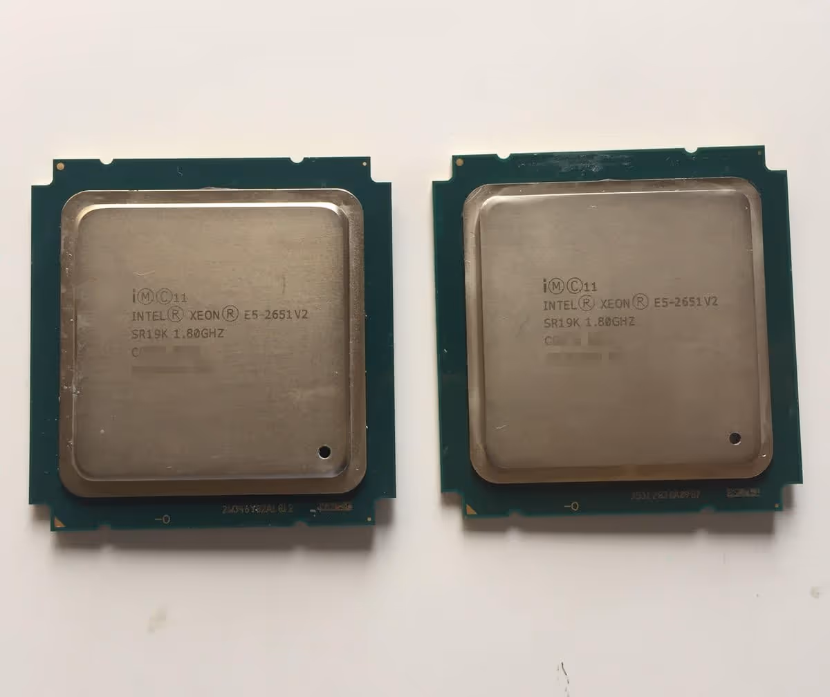 Intel Xeon E5 2650L V3 OEM/Tray